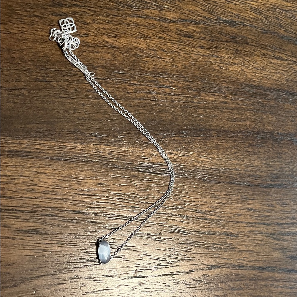 EUC Kendra Scott Silver Pendant Necklace
